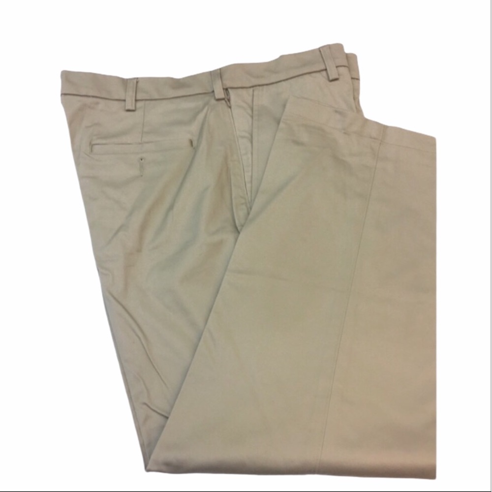 NEW St. John’s Bay Men Khaki Pants. Tan. 38W/30L.